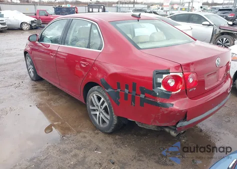 2006 Volkswagen Jetta 2.5 from USA, damaged, VIN 3VWSF71K56M791855